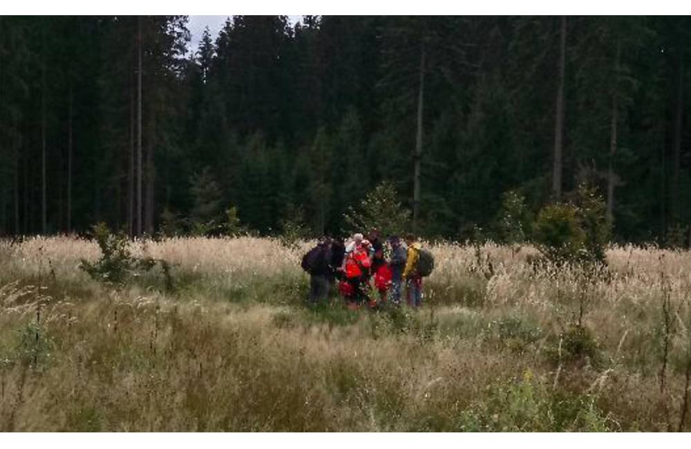 Foto: Horskí záchranári pomáhali 59-ročnému hubárovi pri alergickej reakcii, nakoniec ho odviezol vrtuľník