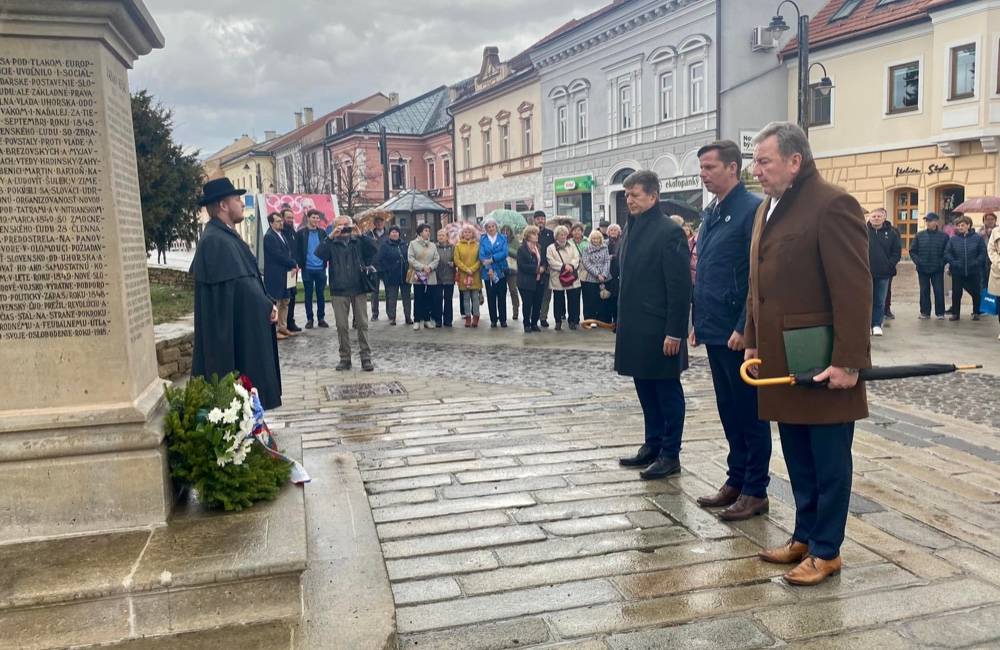 Foto: V Liptovskom Mikuláši si pripomenuli 200 rokov od narodenia básnika Janka Kráľa