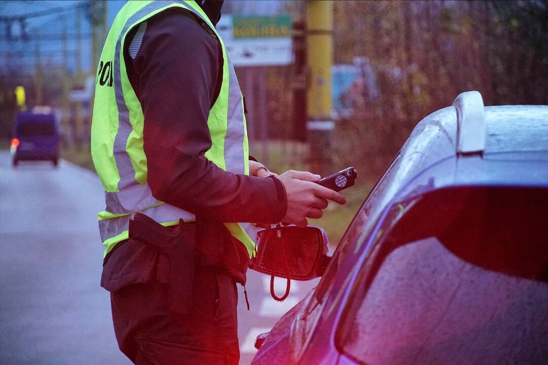 Foto: Opitý sadol za volant, policajtom sa snažil ujsť. 18-ročného vodiča chytili vo Vrútkach