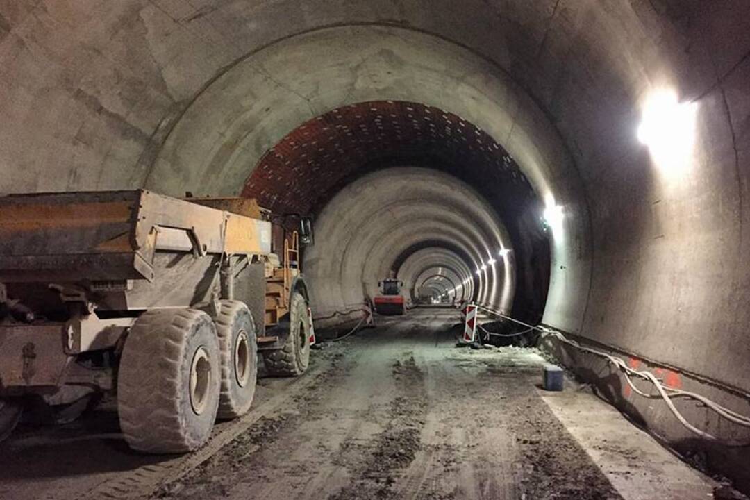 Foto: Diaľnica pri Turanoch má stáť miliardu eur a viesť tunelom. Starostovia sa boja o vodu