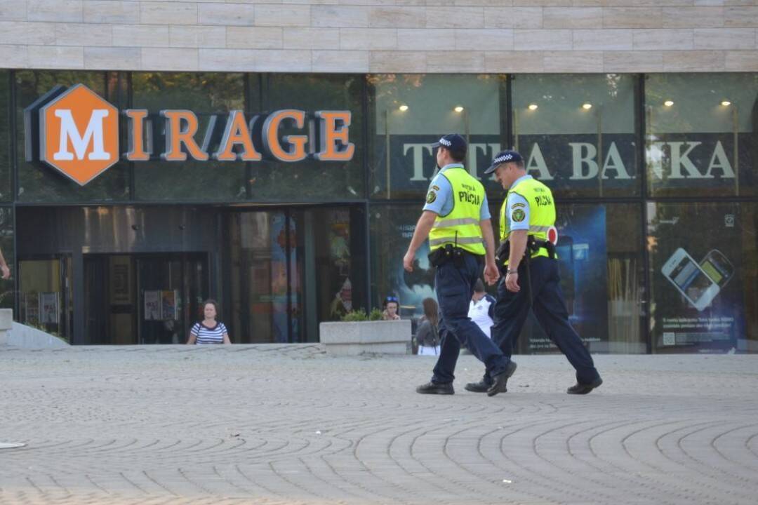 Foto: Žilinskí mestskí policajti hľadajú kolegu. Takúto odmenu bude mať nový referent priestupkov