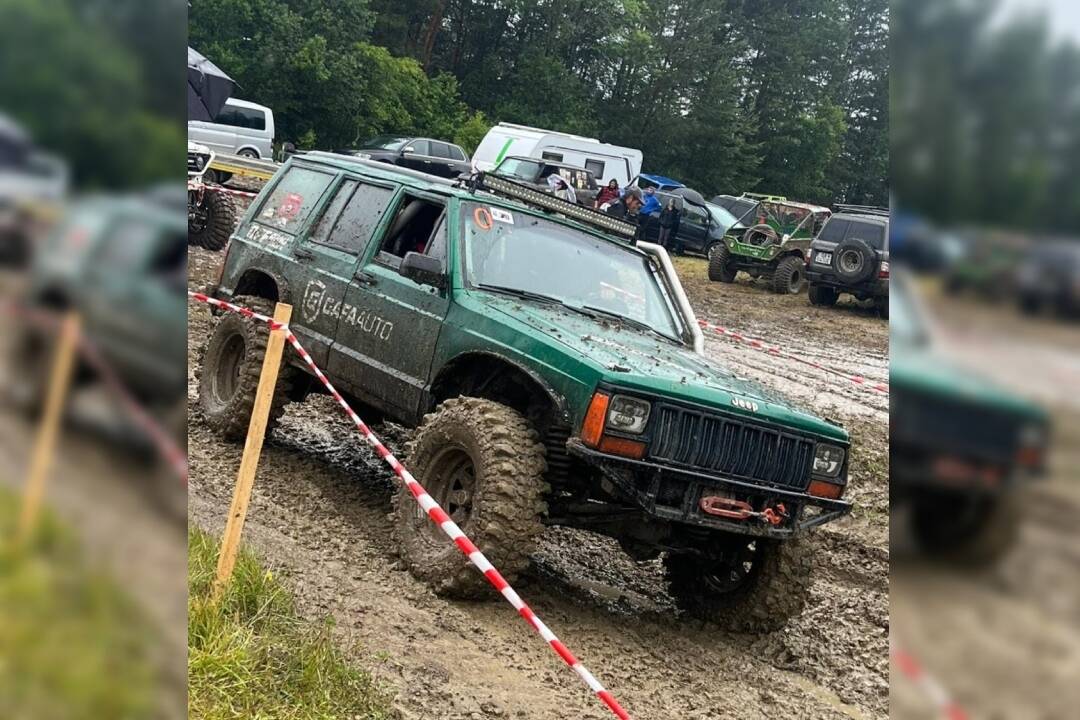 Foto: Adrenalínový víkend v Zázrivej! Nepremeškajte strhujúce preteky terénnych vozidiel a traktorov