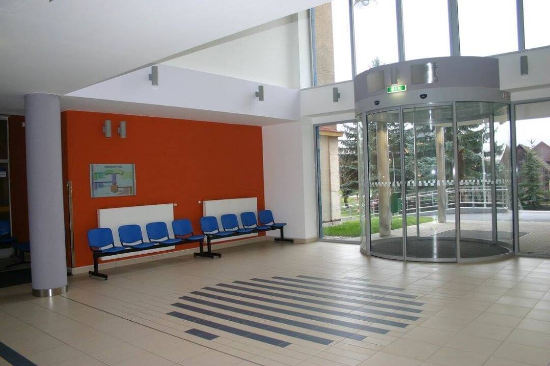 Foto: Medzi pacientami Psychiatrickej kliniky v Ružomberku sa rozšíril koronavírus. Nemocnica zakázala návštevy