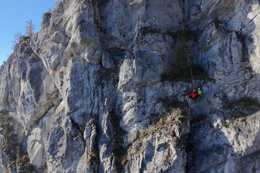 FOTO: Horskí záchranári zo Slovenska a Poľska spojili sily. Trénovali zásah na skalných stenách