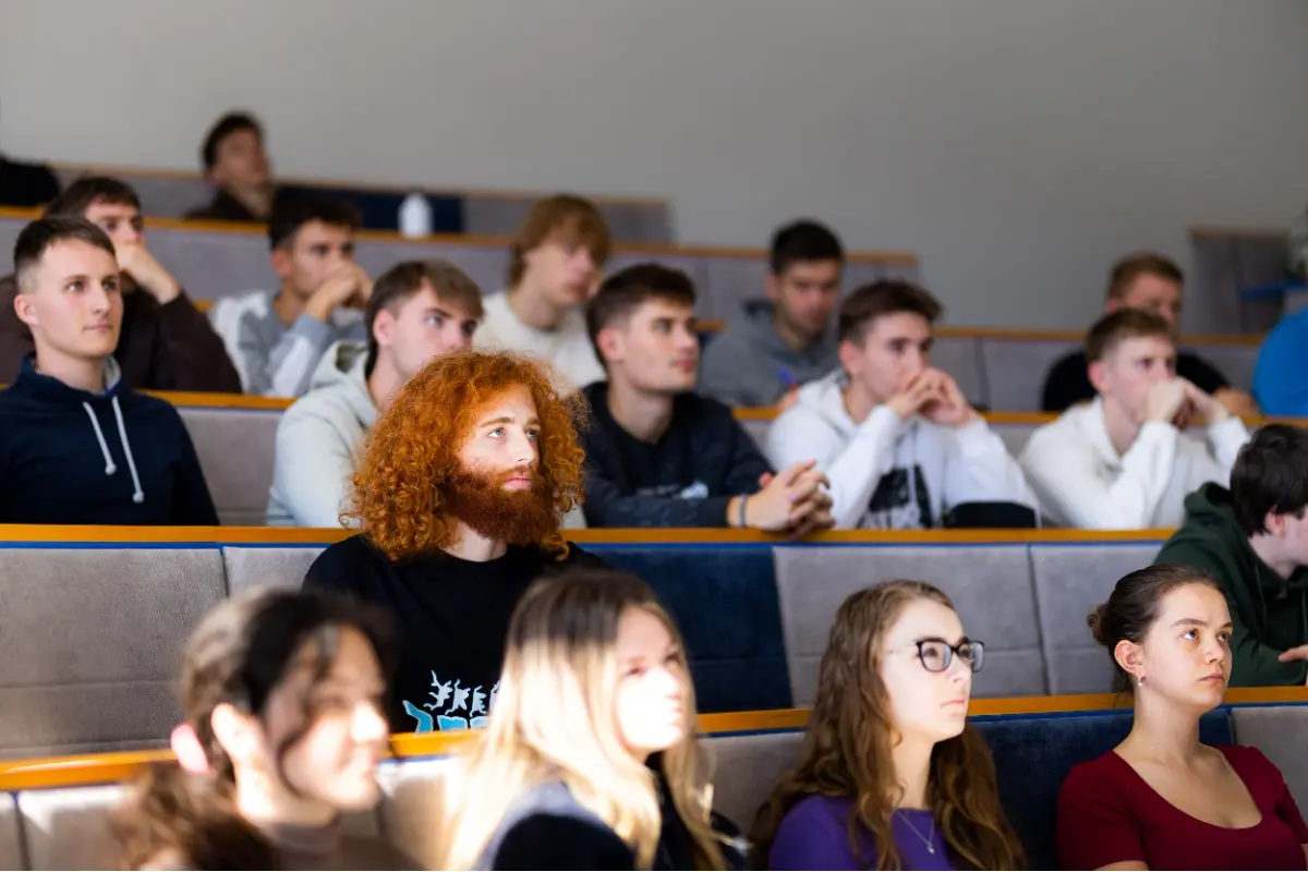 Foto: Kam po strednej? Žilinská univerzita otvára dvere laboratórií a učební pre budúcich študentov