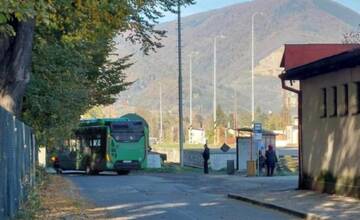 Autobusovú zastávku vo Vrútkach budú opravovať. Dočasne ju presunú, pri cestovaní si vytvorte rezervu