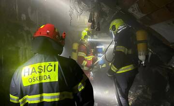 FOTO: V rodinnom dome na Kysuciach vypukol ničivý požiar. Škody odhadujú na 100-tisíc eur