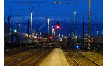 Vlaky medzi Žilinou a Varínom nepremávajú, zvoľte iný spôsob dopravy