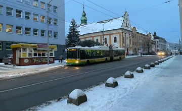 Vianočný cestovný poriadok žilinskej MHD: Na Štedrý deň a Nový rok budú premávať mimoriadne spoje