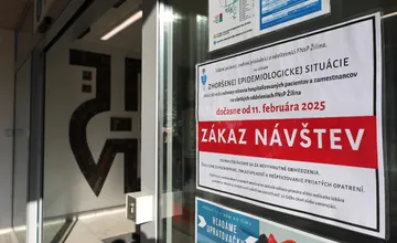 V žilinskej nemocnici zakazujú návštevy až do odvolania. Dôvodom je zhoršenie epidemiologickej situácie