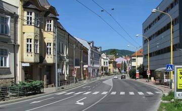 Polícia pátra po vodičovi, ktorý spôsobil nehodu a z miesta ušiel