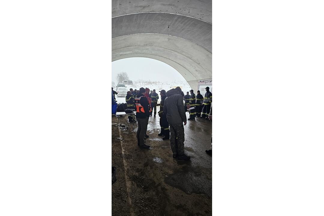 FOTO: Záchranné zložky v chumelici prehľadávali okolie Žiliny, foto 31