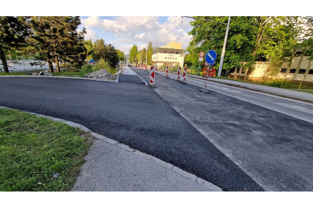 FOTO: Práce na mostoch na Ulici sv. Cyrila a Metoda napredujú, foto 12