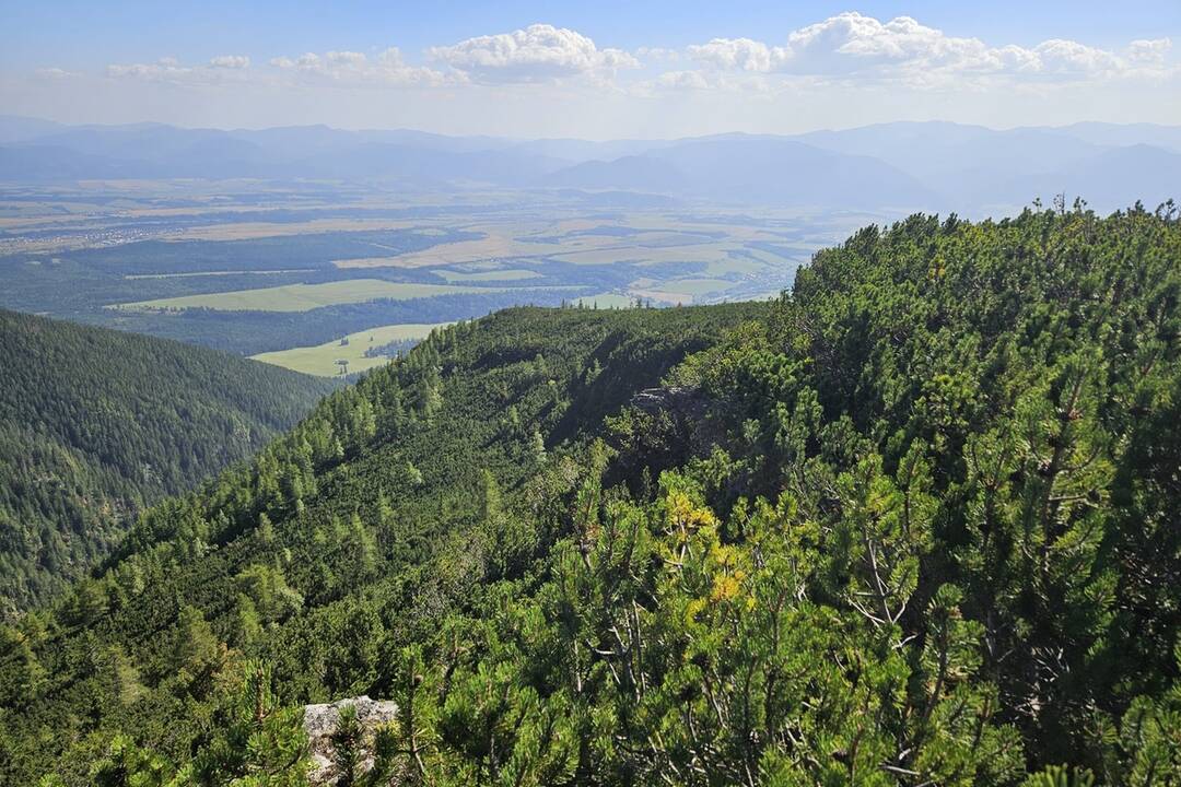 FOTO: Ponad hory na Liptove lietal dron, hľadal ľudí v núdzi, foto 4