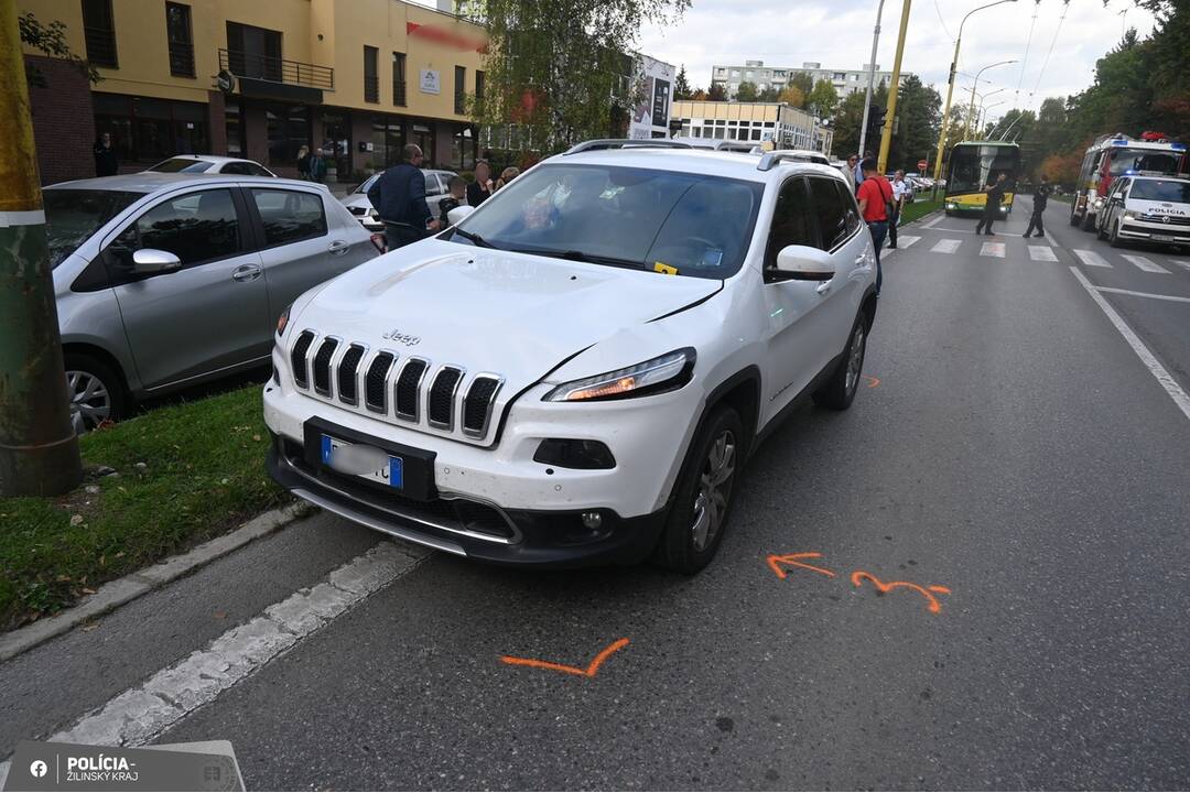 FOTO: Vodič Jeepu v Žiline zrazil staršieho muža, foto 1