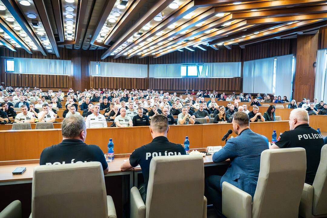 FOTO: Návšteva ministra vnútra v Žiline a stretnutie s policajtami, foto 4