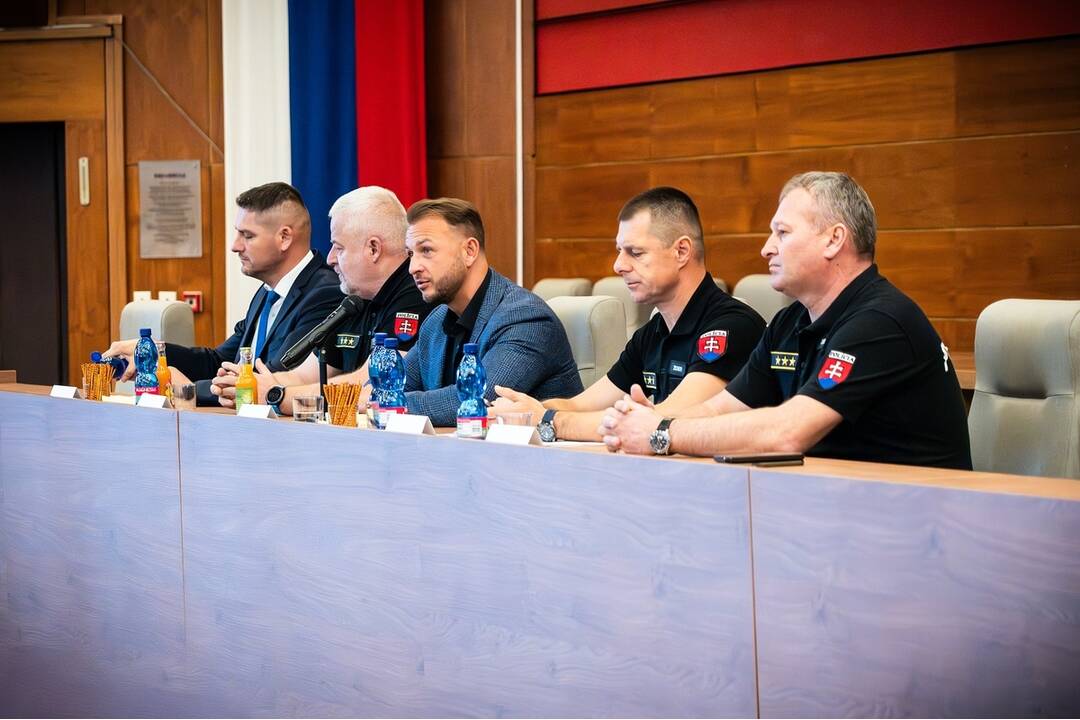 FOTO: Návšteva ministra vnútra v Žiline a stretnutie s policajtami, foto 7