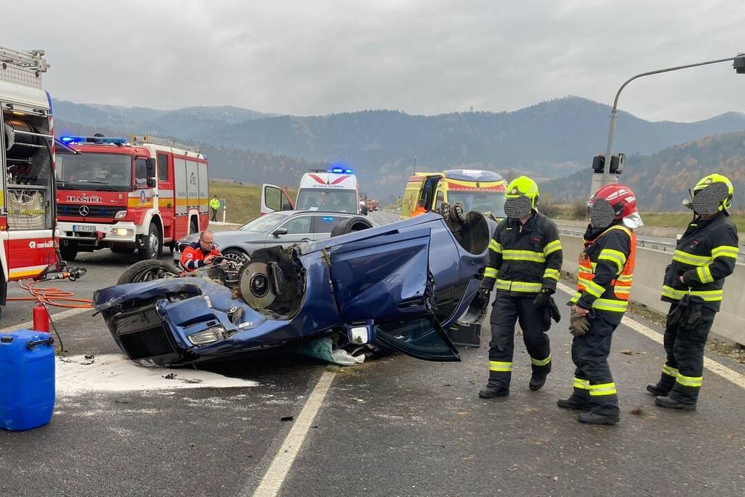 FOTO: Pri nehode na diaľnici D1 prišiel o život muž zo Žiliny, foto 2