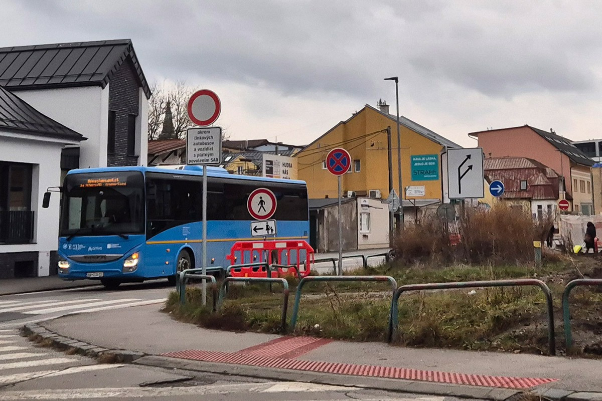 FOTO: Zmena organizácie dopravy na ulici 1. mája v Žiline, foto 1