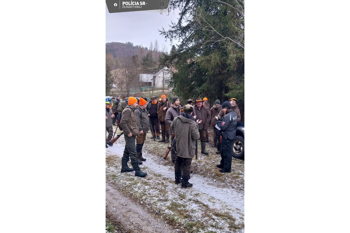 FOTO: Policajti vykonali kontrolu na poľovačke, foto 3