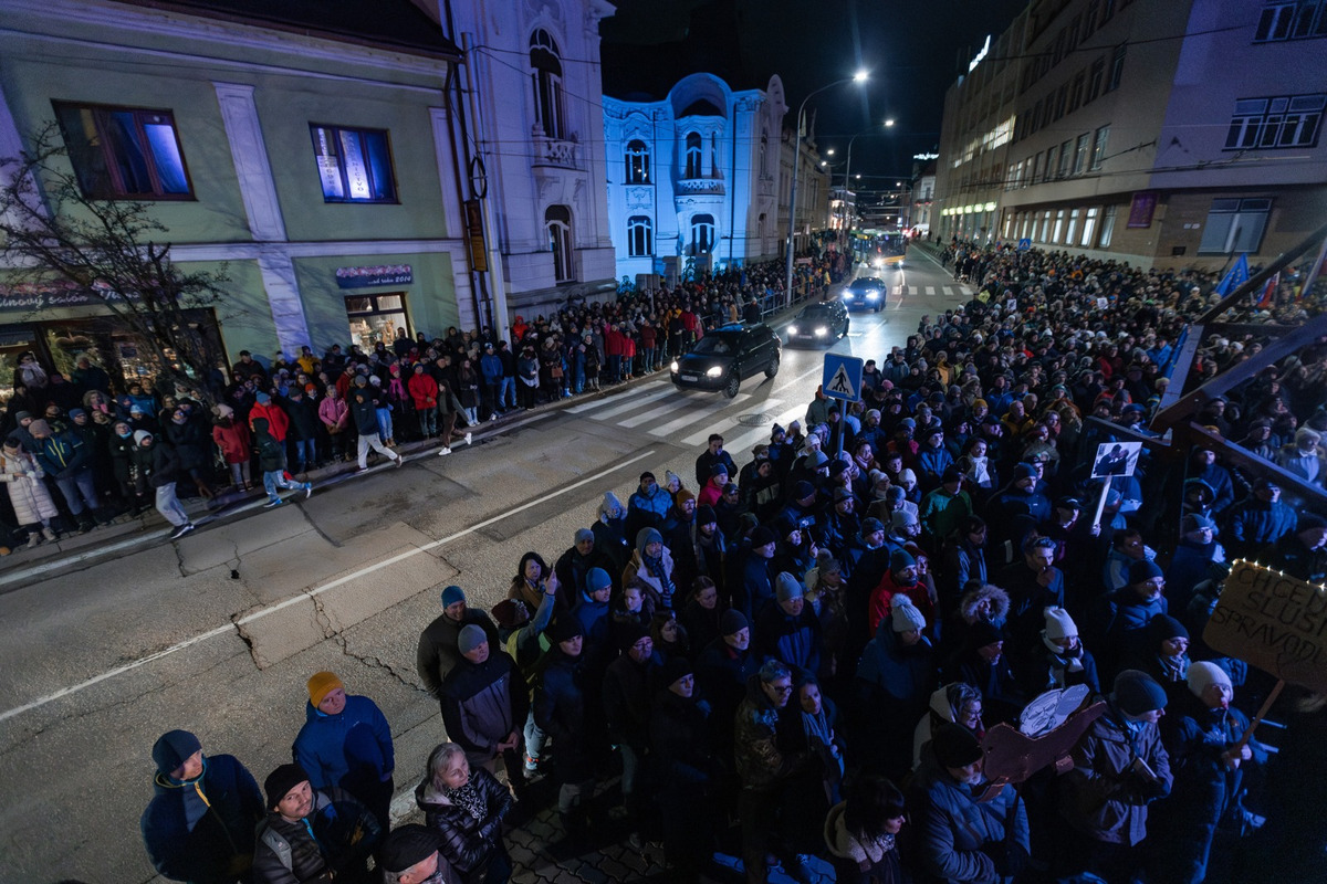 FOTO: Protest proti Ficovej ceste do Ruska v Žiline, foto 35