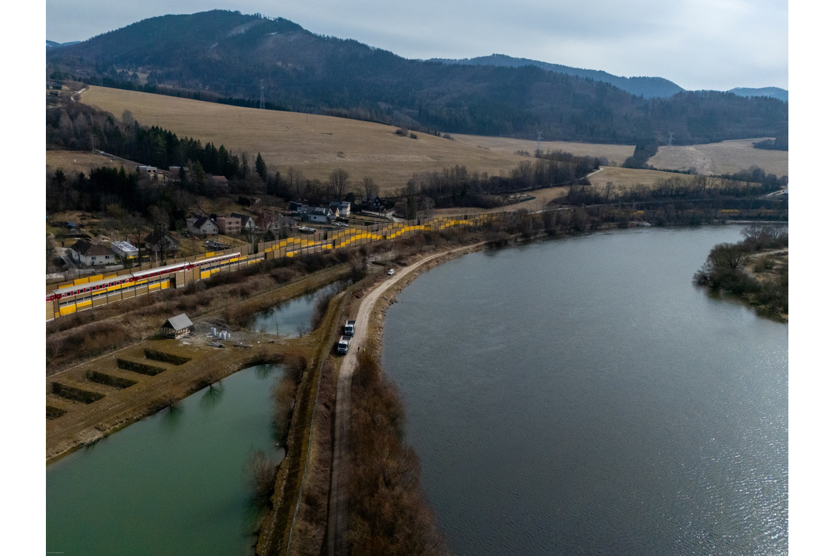 FOTO: Takto pokračuje výstavba Vážskej cyklotrasy v Žilinskom kraji, foto 13