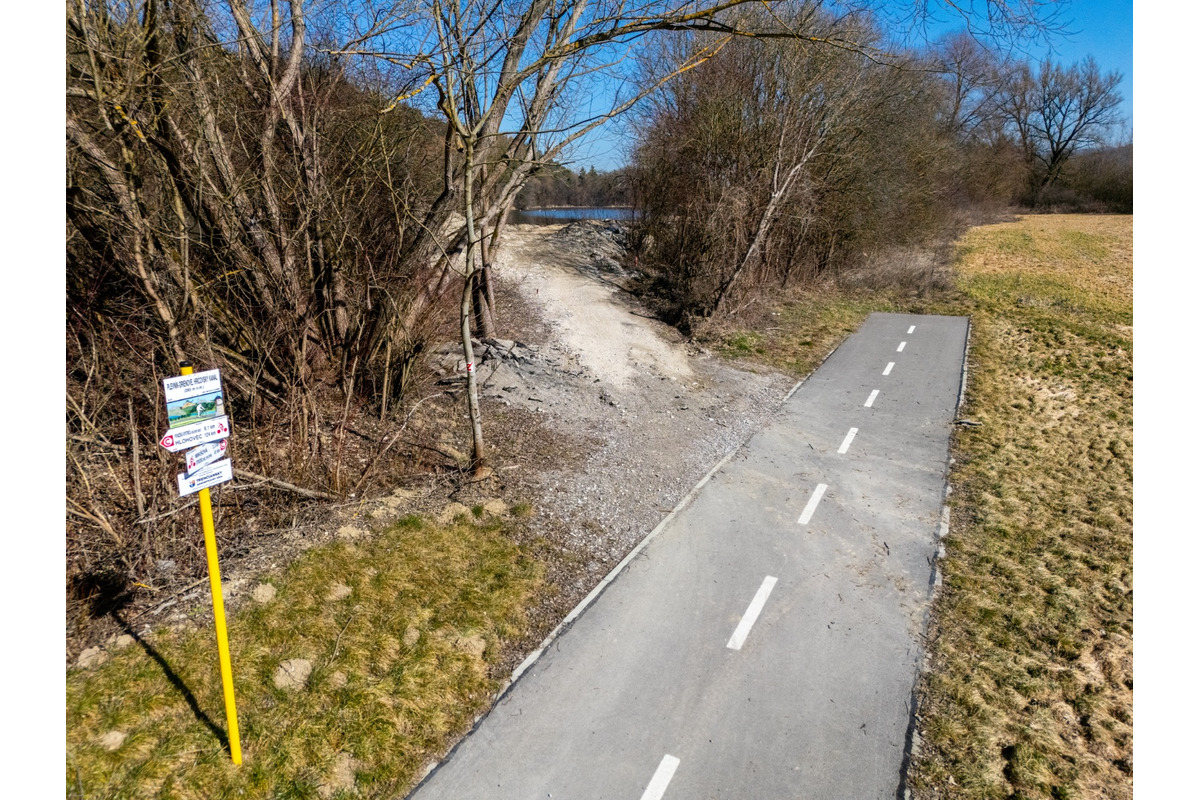 FOTO: Takto pokračuje výstavba Vážskej cyklotrasy v Žilinskom kraji, foto 61